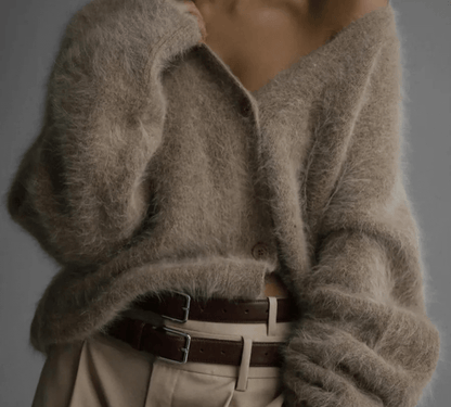 Flauschig elegantes Cardigan - wie eine zarte Liebkosung auf Deine weiche Haut