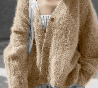 Flauschig elegantes Cardigan - wie eine zarte Liebkosung auf Deine weiche Haut