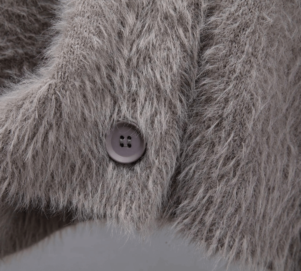 Flauschig elegantes Cardigan - wie eine zarte Liebkosung auf Deine weiche Haut