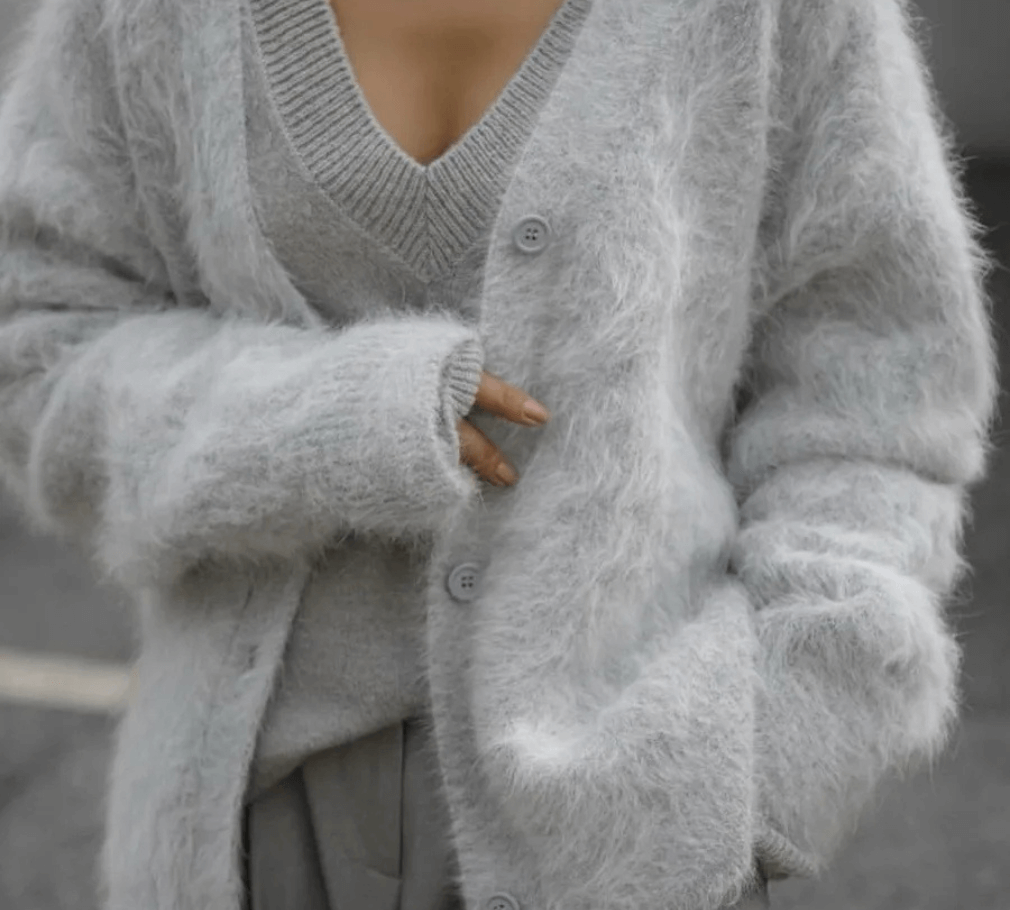 Flauschig elegantes Cardigan - wie eine zarte Liebkosung auf Deine weiche Haut