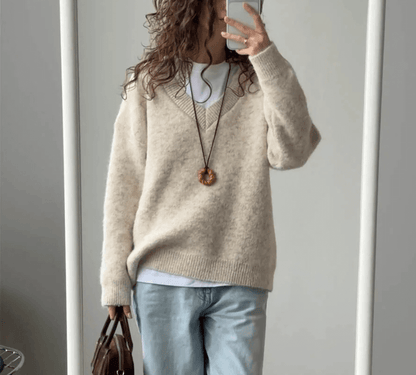 Hochwertiger V-Ausschnitt Pullover mit passendem Schal - Garantiert Dein neues Lieblings-Set