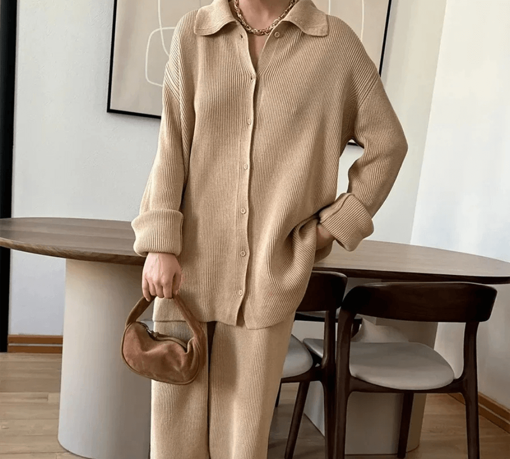 Zweiteiliges weiches Strick-Set - Eleganz in Deiner wärmsten Form